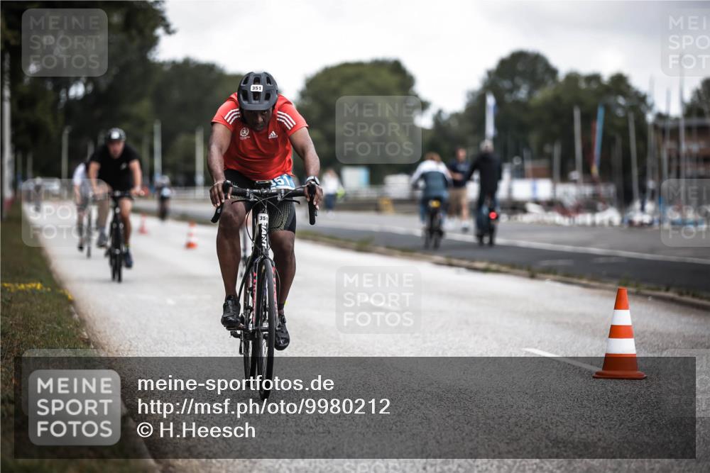 16.08.2026 - KN Förde Triathlon 2026 H.Heesch http://msf.ph/oto/9980212 16.08.2026 11:44:00 Radfahren 351, 801 meine-sportfotos.de
