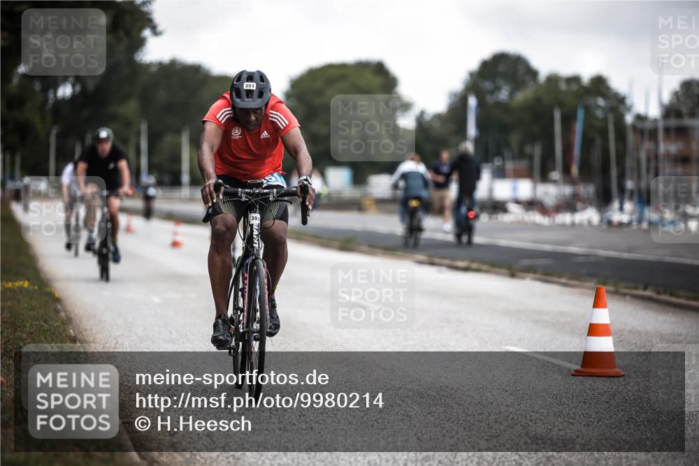 16.08.2026 - KN Förde Triathlon 2026 H.Heesch http://msf.ph/oto/9980214 16.08.2026 11:44:00 Radfahren 351, 801 meine-sportfotos.de