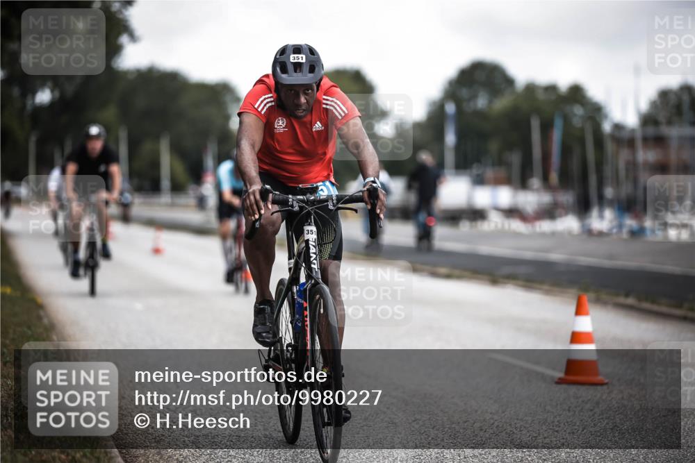 16.08.2026 - KN Förde Triathlon 2026 H.Heesch http://msf.ph/oto/9980227 16.08.2026 11:44:00 Radfahren 351, 801 meine-sportfotos.de