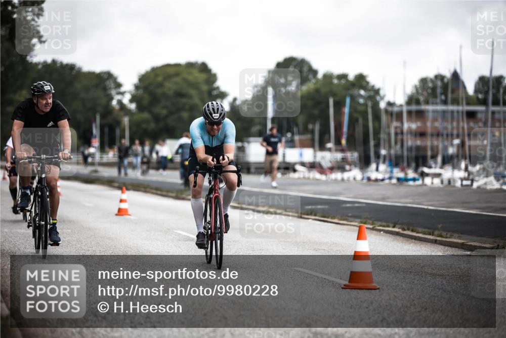 16.08.2026 - KN Förde Triathlon 2026 H.Heesch http://msf.ph/oto/9980228 16.08.2026 11:44:01 Radfahren 351, 801 meine-sportfotos.de