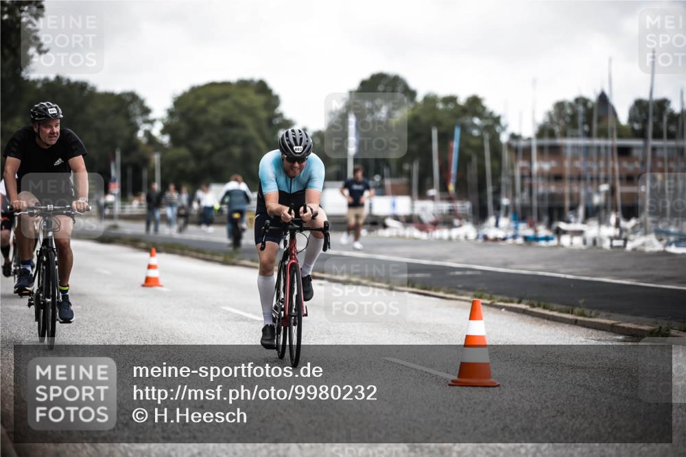 16.08.2026 - KN Förde Triathlon 2026 H.Heesch http://msf.ph/oto/9980232 16.08.2026 11:44:01 Radfahren 351, 801 meine-sportfotos.de