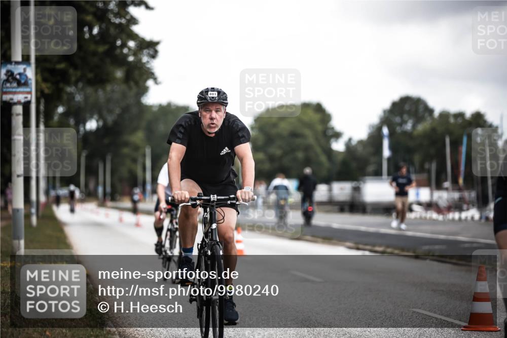 16.08.2026 - KN Förde Triathlon 2026 H.Heesch http://msf.ph/oto/9980240 16.08.2026 11:44:02 Radfahren 351, 801 meine-sportfotos.de