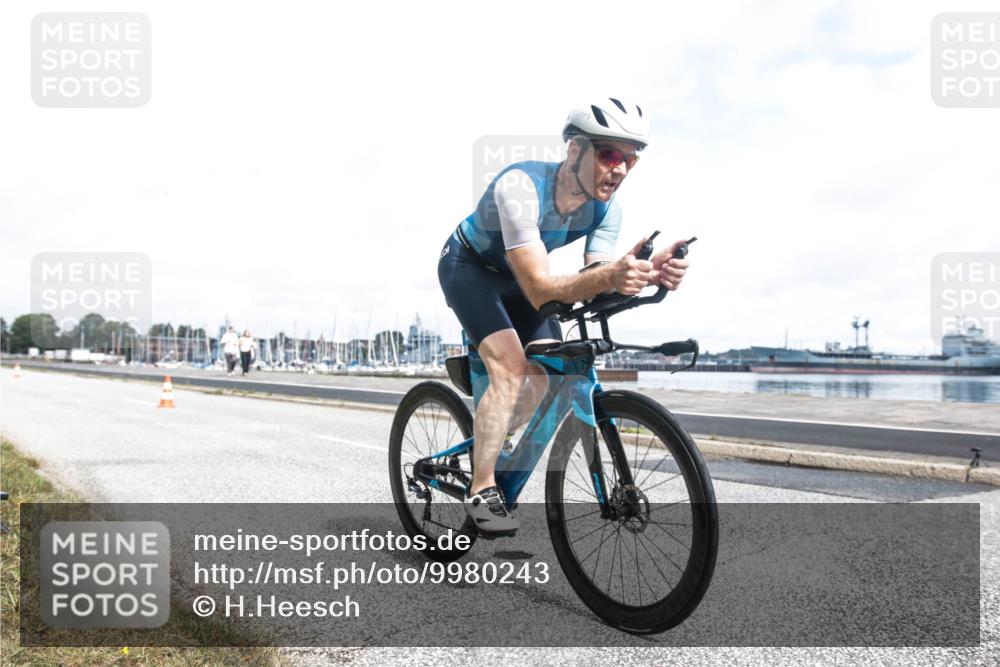 16.08.2026 - KN Förde Triathlon 2026 H.Heesch http://msf.ph/oto/9980243 16.08.2026 11:26:19 Radfahren 339, 350, 381, 404, 422 meine-sportfotos.de