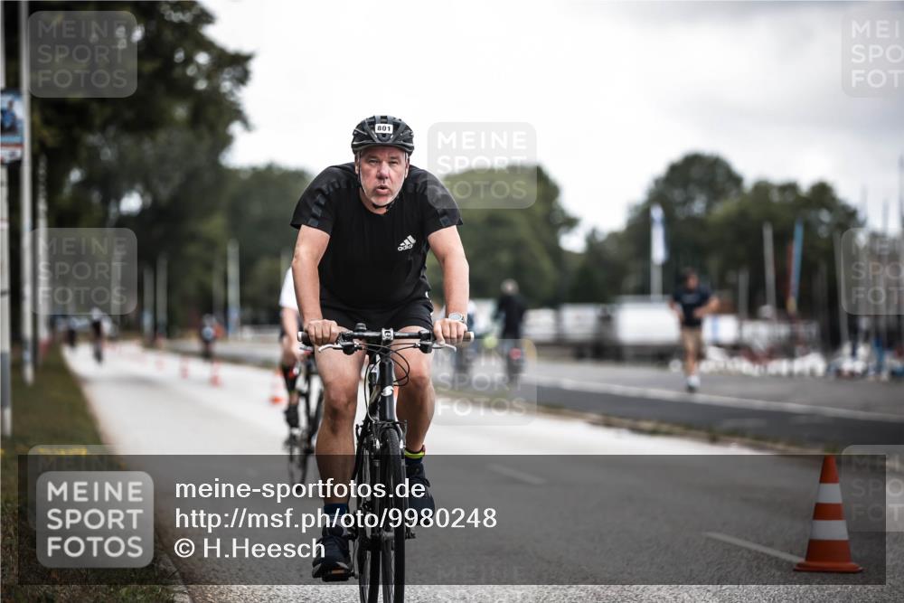 16.08.2026 - KN Förde Triathlon 2026 H.Heesch http://msf.ph/oto/9980248 16.08.2026 11:44:03 Radfahren 351, 421, 801 meine-sportfotos.de