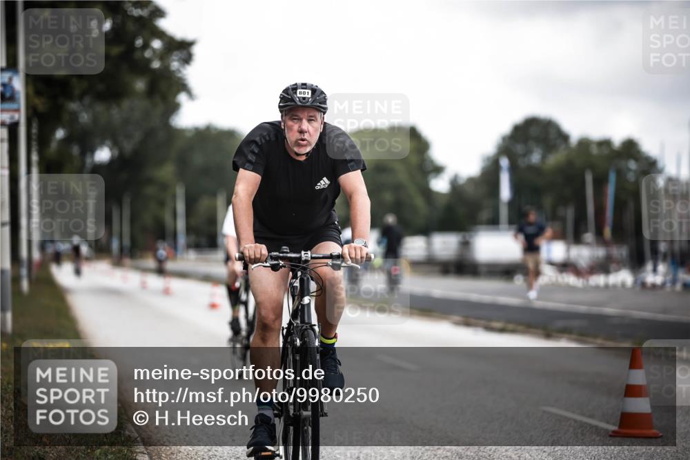 16.08.2026 - KN Förde Triathlon 2026 H.Heesch http://msf.ph/oto/9980250 16.08.2026 11:44:03 Radfahren 351, 421, 801 meine-sportfotos.de