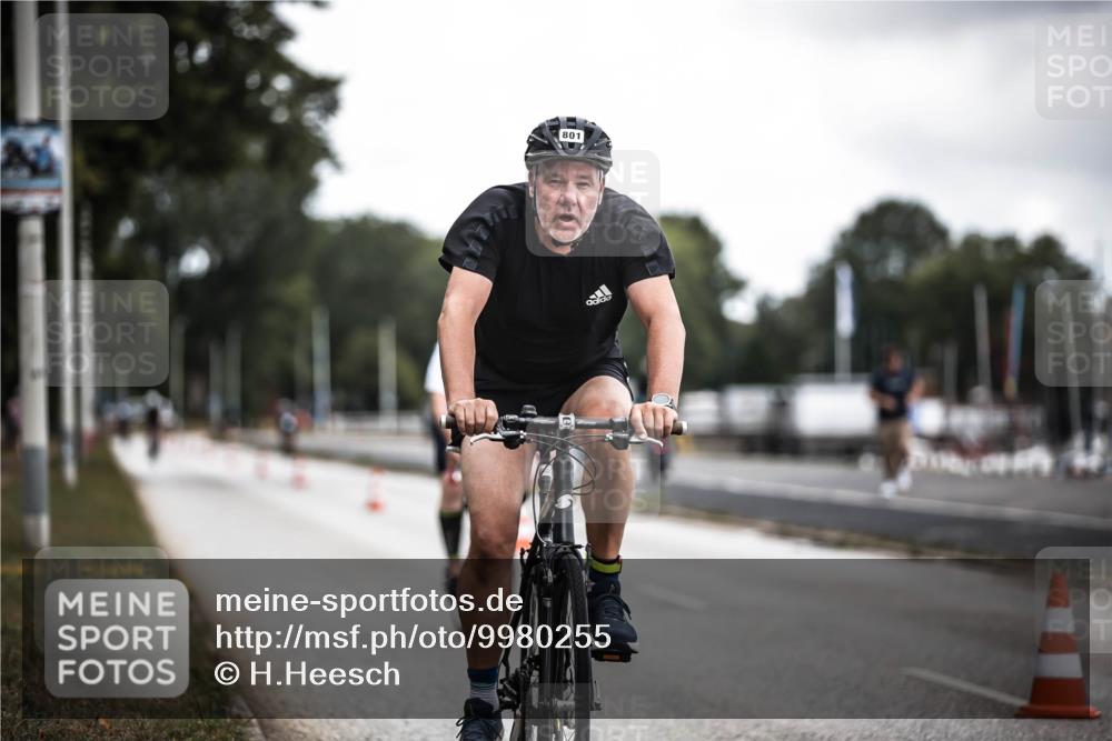 16.08.2026 - KN Förde Triathlon 2026 H.Heesch http://msf.ph/oto/9980255 16.08.2026 11:44:03 Radfahren 351, 421, 801 meine-sportfotos.de