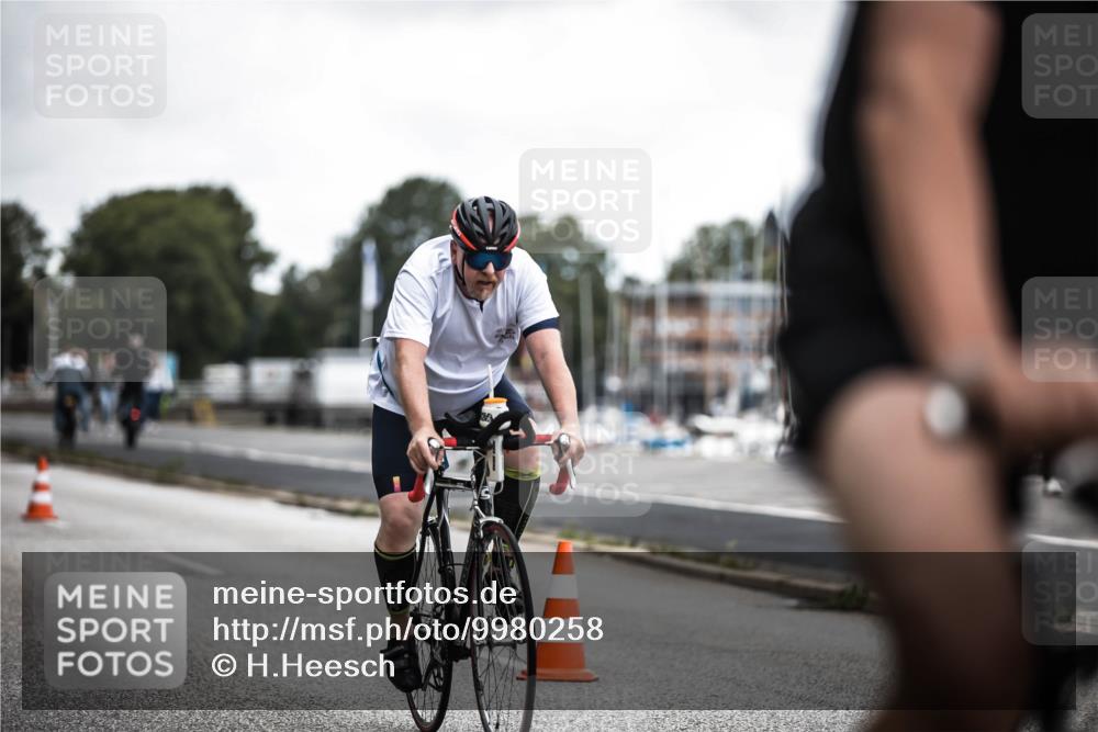 16.08.2026 - KN Förde Triathlon 2026 H.Heesch http://msf.ph/oto/9980258 16.08.2026 11:44:04 Radfahren 351, 421, 801 meine-sportfotos.de