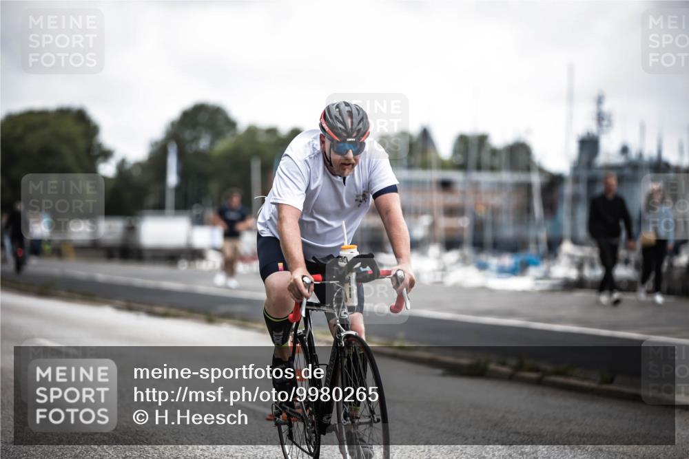 16.08.2026 - KN Förde Triathlon 2026 H.Heesch http://msf.ph/oto/9980265 16.08.2026 11:44:04 Radfahren 351, 421, 801 meine-sportfotos.de