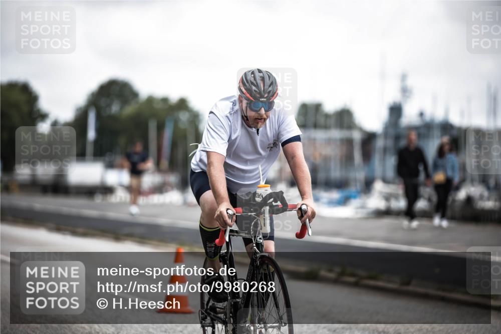 16.08.2026 - KN Förde Triathlon 2026 H.Heesch http://msf.ph/oto/9980268 16.08.2026 11:44:04 Radfahren 351, 421, 801 meine-sportfotos.de