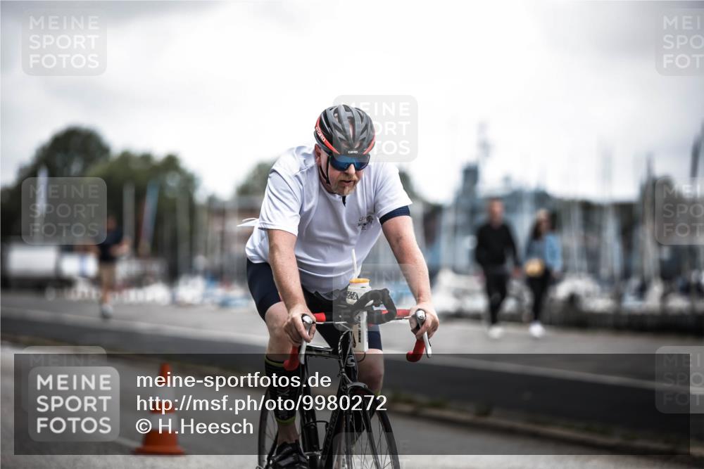 16.08.2026 - KN Förde Triathlon 2026 H.Heesch http://msf.ph/oto/9980272 16.08.2026 11:44:04 Radfahren 351, 421, 801 meine-sportfotos.de