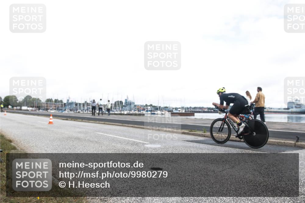 16.08.2026 - KN Förde Triathlon 2026 H.Heesch http://msf.ph/oto/9980279 16.08.2026 11:26:56 Radfahren 343, 359, 361, 383, 412, 804 meine-sportfotos.de