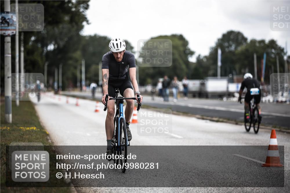 16.08.2026 - KN Förde Triathlon 2026 H.Heesch http://msf.ph/oto/9980281 16.08.2026 11:44:14 Radfahren  meine-sportfotos.de