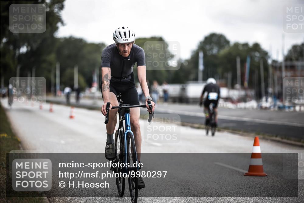 16.08.2026 - KN Förde Triathlon 2026 H.Heesch http://msf.ph/oto/9980297 16.08.2026 11:44:14 Radfahren  meine-sportfotos.de