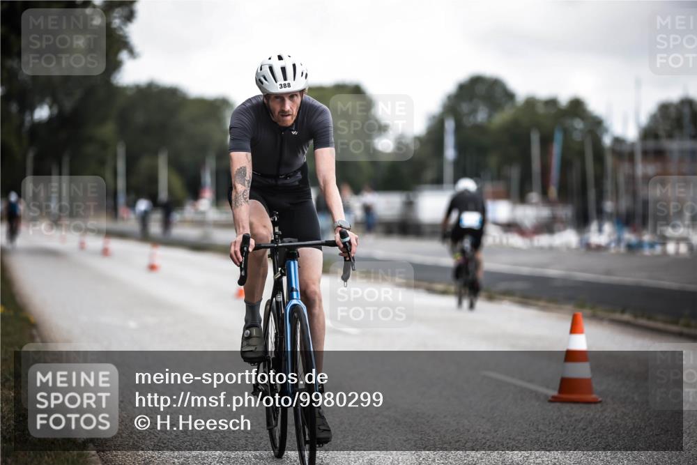 16.08.2026 - KN Förde Triathlon 2026 H.Heesch http://msf.ph/oto/9980299 16.08.2026 11:44:14 Radfahren  meine-sportfotos.de
