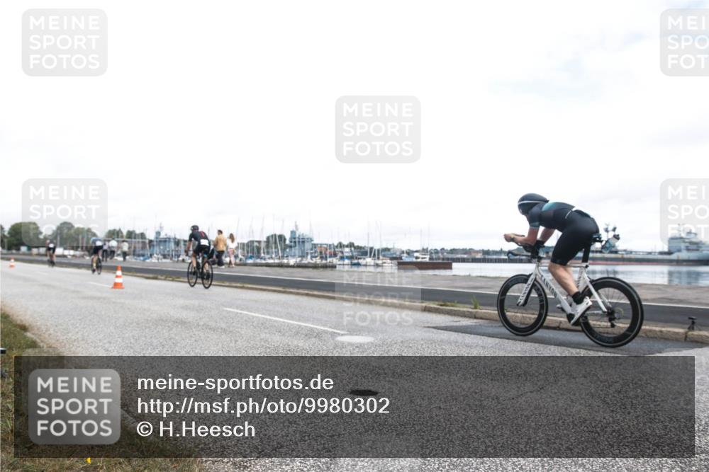 16.08.2026 - KN Förde Triathlon 2026 H.Heesch http://msf.ph/oto/9980302 16.08.2026 11:27:13 Radfahren 334, 414 meine-sportfotos.de