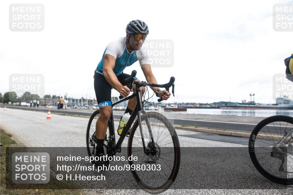 16.08.2026 - KN Förde Triathlon 2026 H.Heesch http://msf.ph/oto/9980303 16.08.2026 11:27:22 Radfahren 322, 346, 358, 384, 396, 437 meine-sportfotos.de