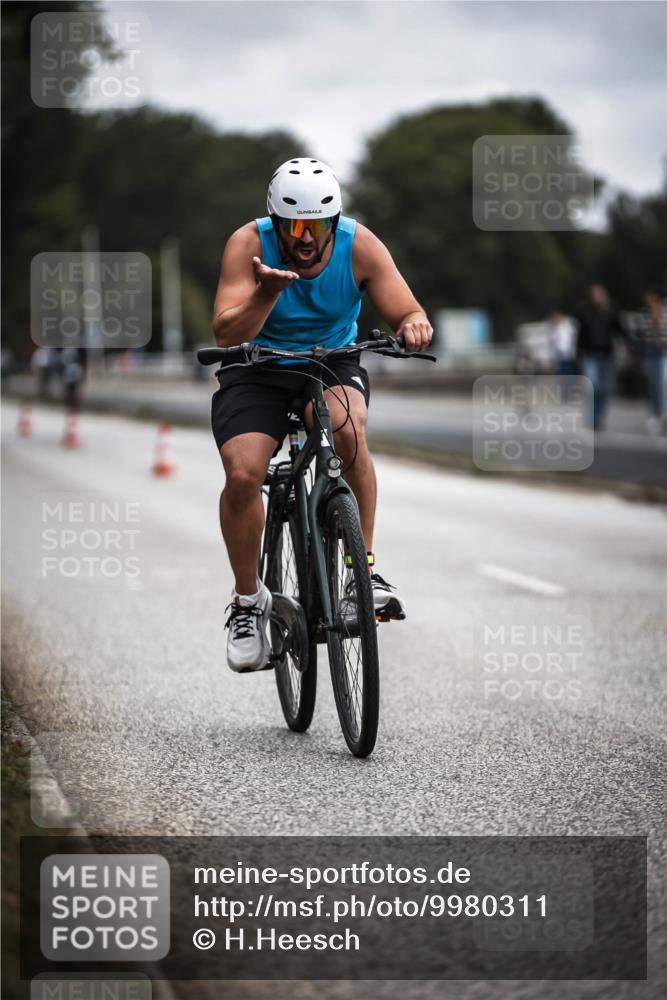 16.08.2026 - KN Förde Triathlon 2026 H.Heesch http://msf.ph/oto/9980311 16.08.2026 11:44:25 Radfahren  meine-sportfotos.de