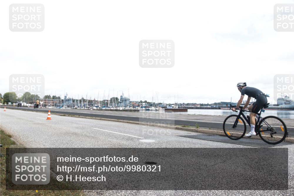 16.08.2026 - KN Förde Triathlon 2026 H.Heesch http://msf.ph/oto/9980321 16.08.2026 11:27:35 Radfahren 355, 390, 416 meine-sportfotos.de