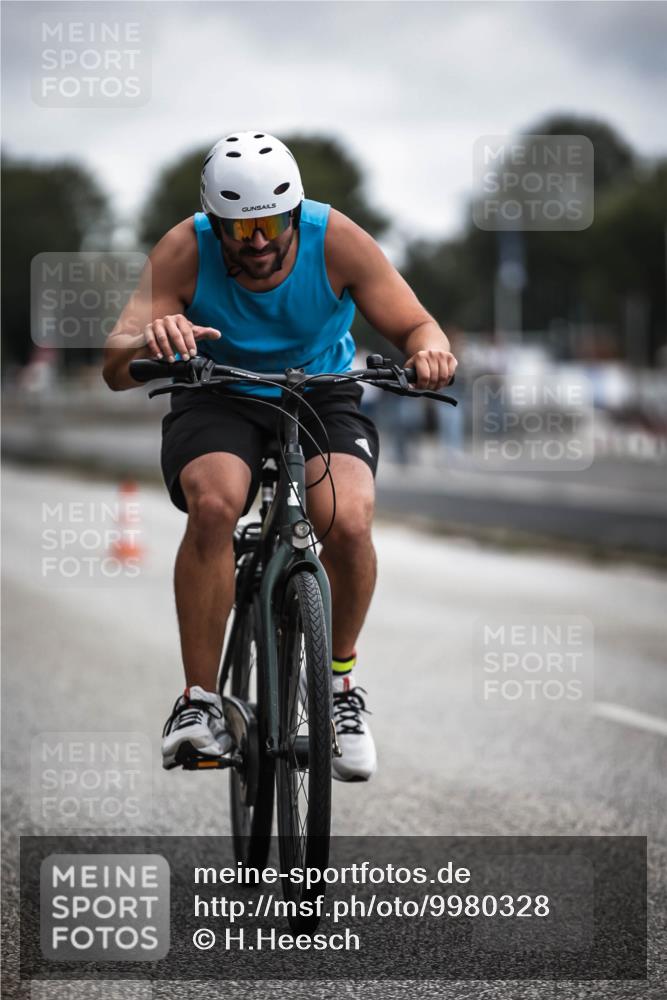 16.08.2026 - KN Förde Triathlon 2026 H.Heesch http://msf.ph/oto/9980328 16.08.2026 11:44:25 Radfahren  meine-sportfotos.de