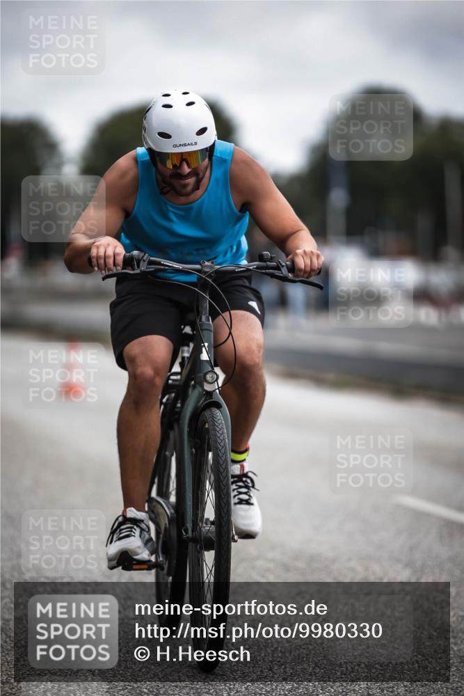 16.08.2026 - KN Förde Triathlon 2026 H.Heesch http://msf.ph/oto/9980330 16.08.2026 11:44:25 Radfahren  meine-sportfotos.de