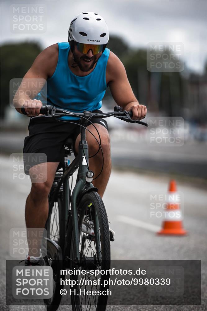 16.08.2026 - KN Förde Triathlon 2026 H.Heesch http://msf.ph/oto/9980339 16.08.2026 11:44:25 Radfahren  meine-sportfotos.de