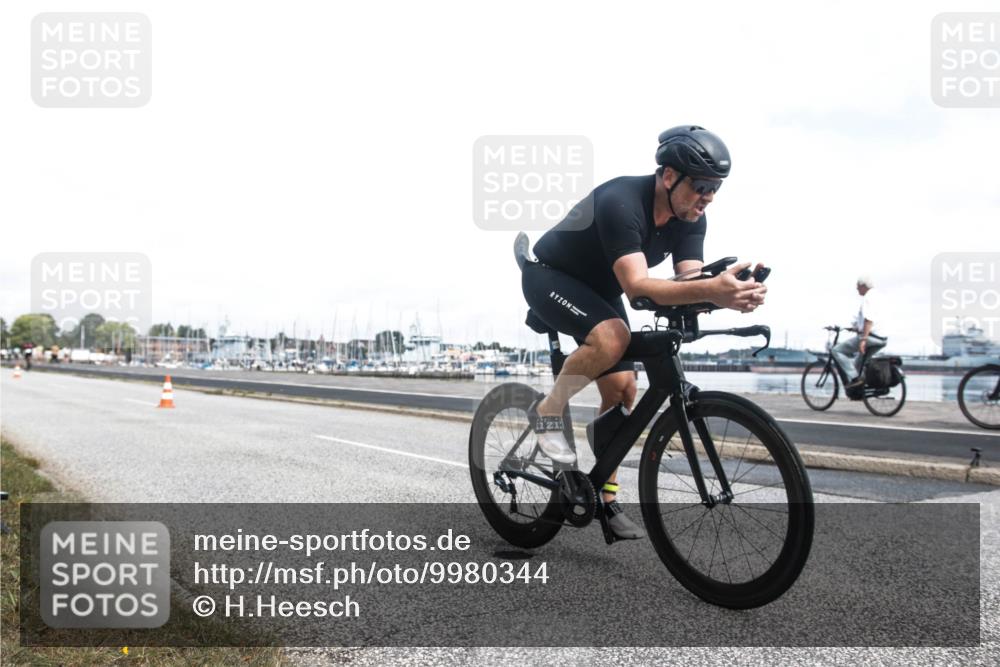 16.08.2026 - KN Förde Triathlon 2026 H.Heesch http://msf.ph/oto/9980344 16.08.2026 11:28:04 Radfahren 301, 356 meine-sportfotos.de
