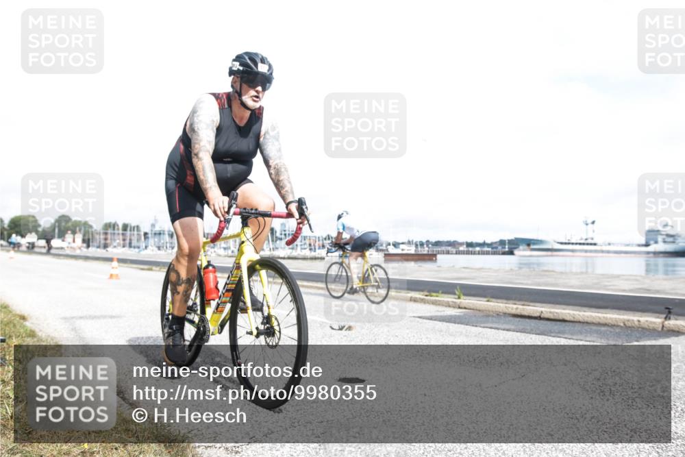 16.08.2026 - KN Förde Triathlon 2026 H.Heesch http://msf.ph/oto/9980355 16.08.2026 11:28:25 Radfahren 353, 402, 413 meine-sportfotos.de