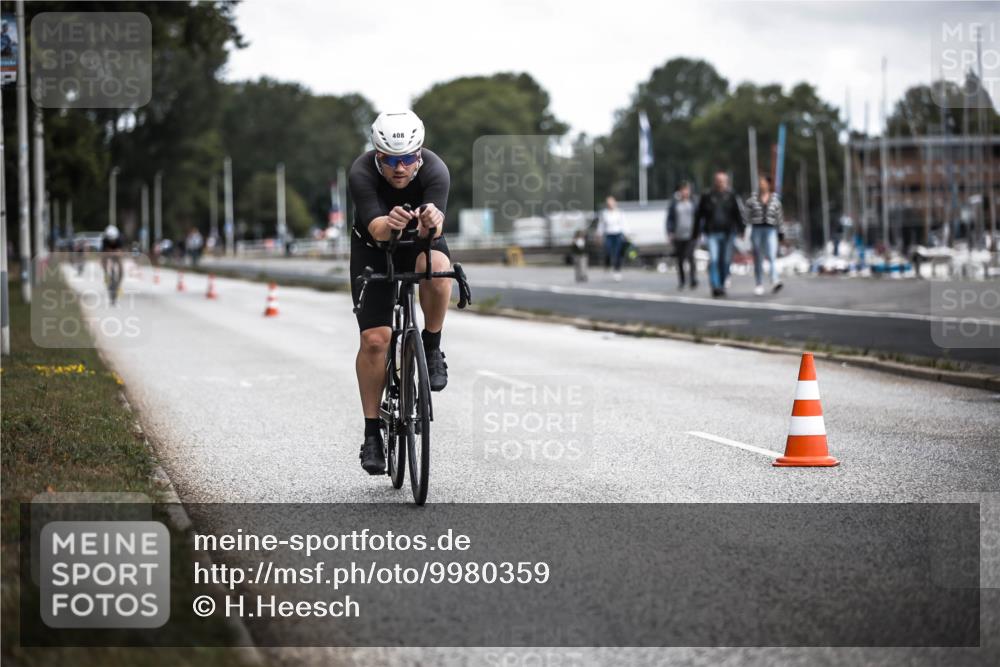 16.08.2026 - KN Förde Triathlon 2026 H.Heesch http://msf.ph/oto/9980359 16.08.2026 11:44:36 Radfahren 376, 392 meine-sportfotos.de