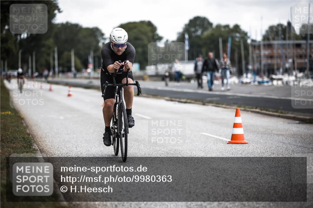 16.08.2026 - KN Förde Triathlon 2026 H.Heesch http://msf.ph/oto/9980363 16.08.2026 11:44:36 Radfahren 376, 392 meine-sportfotos.de