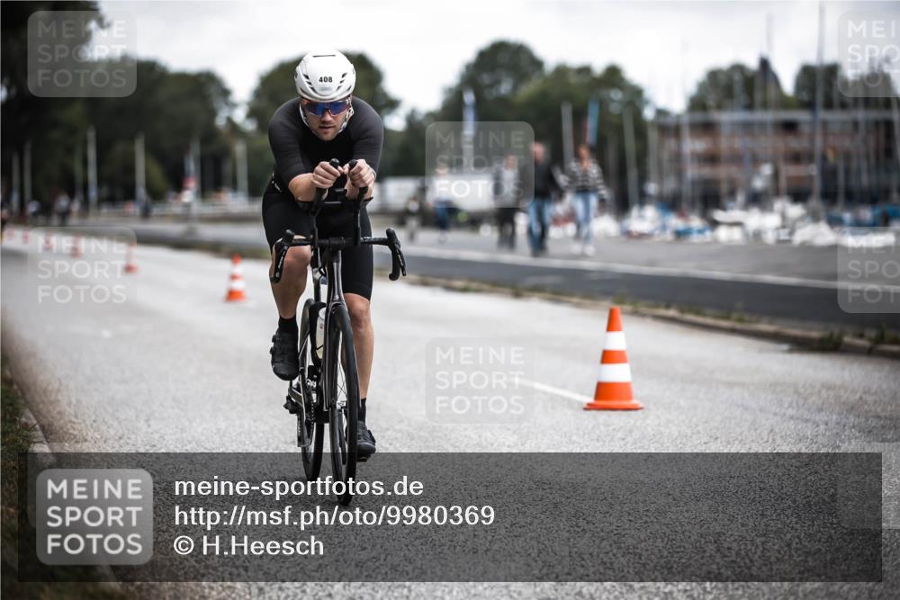 16.08.2026 - KN Förde Triathlon 2026 H.Heesch http://msf.ph/oto/9980369 16.08.2026 11:44:36 Radfahren 376, 392 meine-sportfotos.de