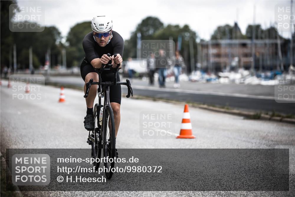 16.08.2026 - KN Förde Triathlon 2026 H.Heesch http://msf.ph/oto/9980372 16.08.2026 11:44:36 Radfahren 376, 392 meine-sportfotos.de