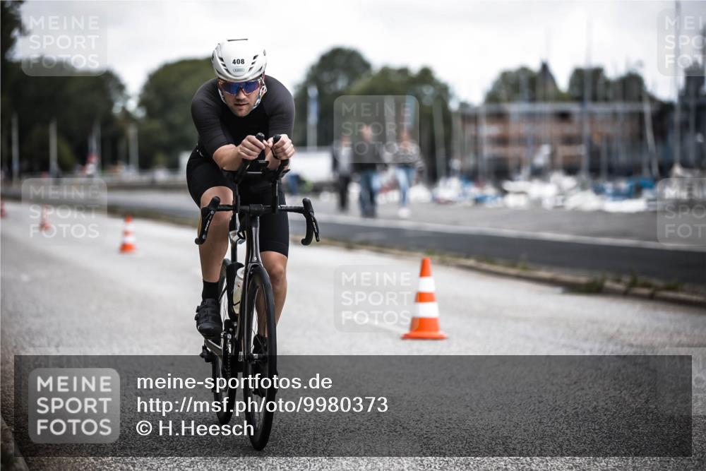 16.08.2026 - KN Förde Triathlon 2026 H.Heesch http://msf.ph/oto/9980373 16.08.2026 11:44:36 Radfahren 376, 392 meine-sportfotos.de