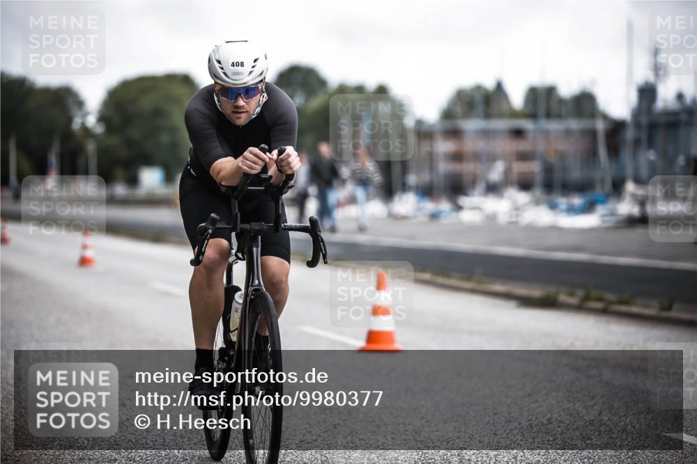 16.08.2026 - KN Förde Triathlon 2026 H.Heesch http://msf.ph/oto/9980377 16.08.2026 11:44:36 Radfahren 376, 392 meine-sportfotos.de