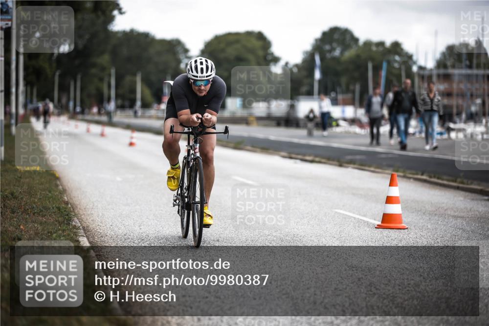 16.08.2026 - KN Förde Triathlon 2026 H.Heesch http://msf.ph/oto/9980387 16.08.2026 11:44:42 Radfahren 376, 392 meine-sportfotos.de