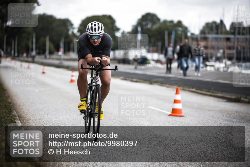 16.08.2026 - KN Förde Triathlon 2026 H.Heesch http://msf.ph/oto/9980397 16.08.2026 11:44:42 Radfahren 376, 392 meine-sportfotos.de