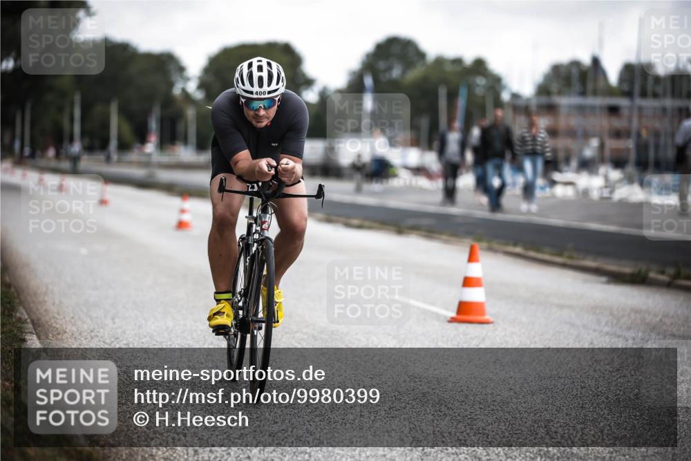 16.08.2026 - KN Förde Triathlon 2026 H.Heesch http://msf.ph/oto/9980399 16.08.2026 11:44:42 Radfahren 376, 392 meine-sportfotos.de