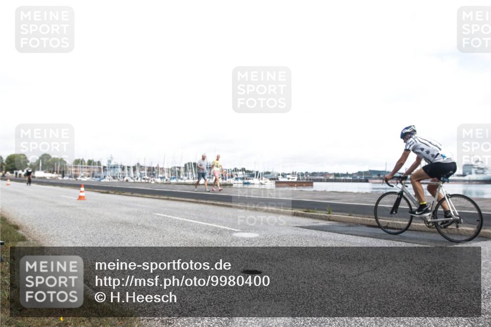 16.08.2026 - KN Förde Triathlon 2026 H.Heesch http://msf.ph/oto/9980400 16.08.2026 11:28:49 Radfahren 351, 801 meine-sportfotos.de