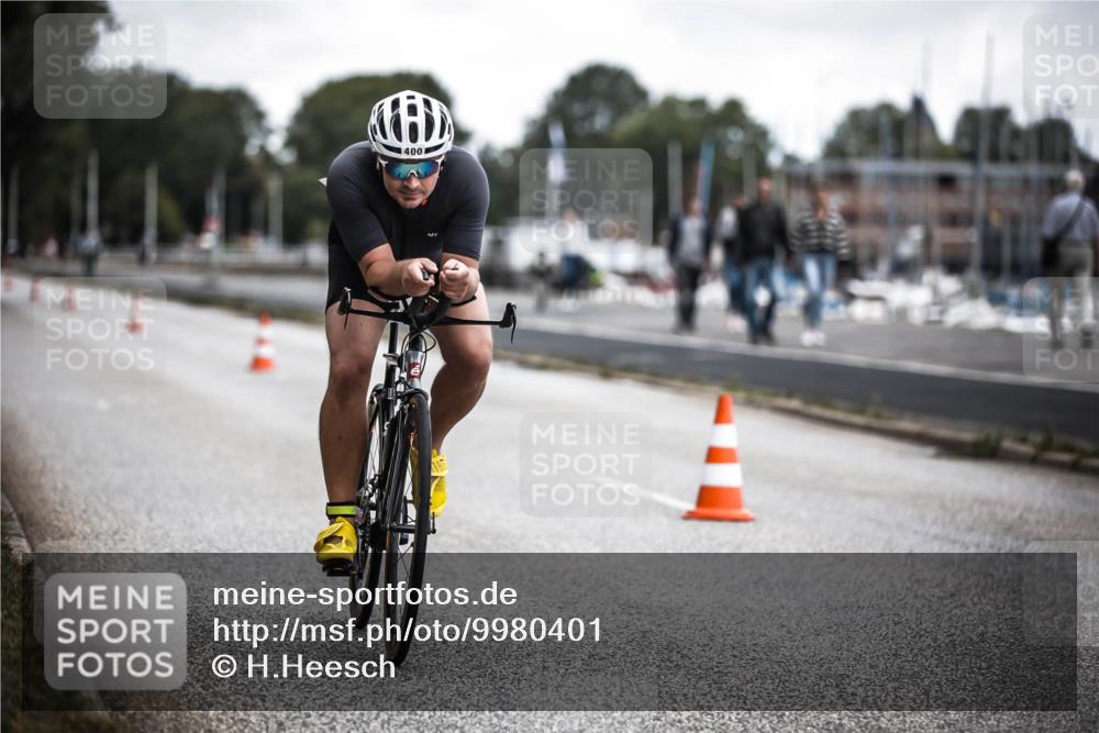 16.08.2026 - KN Förde Triathlon 2026 H.Heesch http://msf.ph/oto/9980401 16.08.2026 11:44:42 Radfahren 376, 392 meine-sportfotos.de