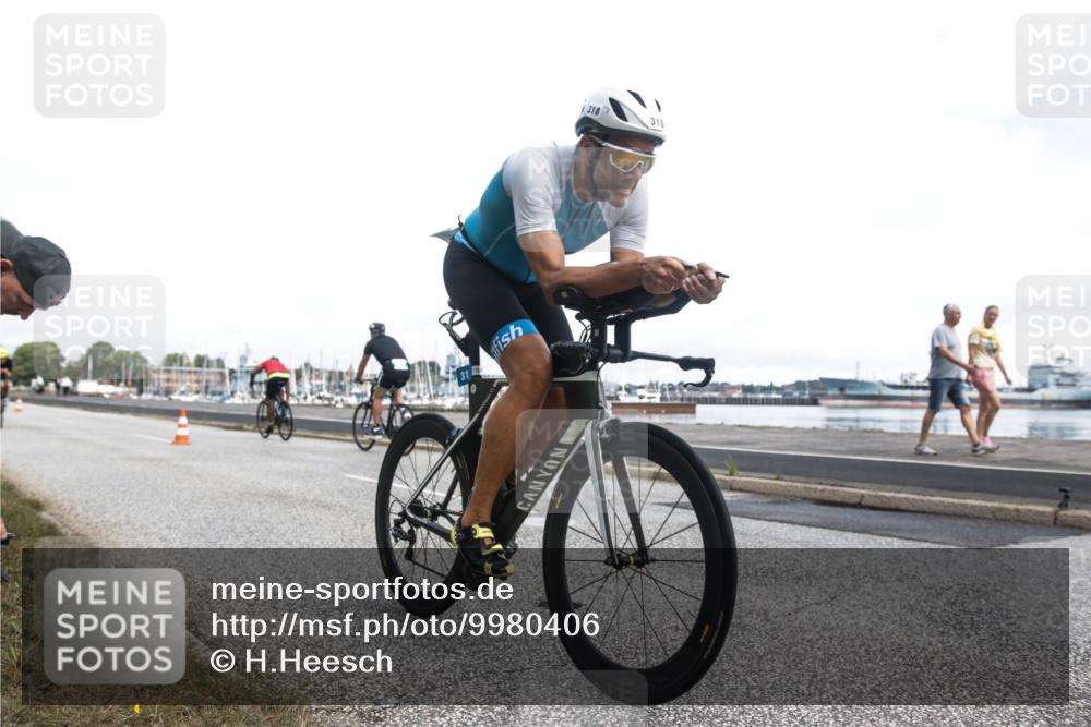 16.08.2026 - KN Förde Triathlon 2026 H.Heesch http://msf.ph/oto/9980406 16.08.2026 11:28:56 Radfahren 321, 404 meine-sportfotos.de