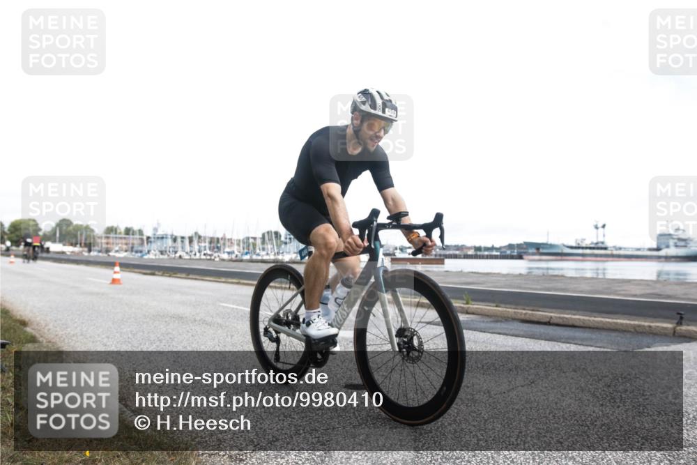 16.08.2026 - KN Förde Triathlon 2026 H.Heesch http://msf.ph/oto/9980410 16.08.2026 11:28:59 Radfahren 321, 404, 429 meine-sportfotos.de
