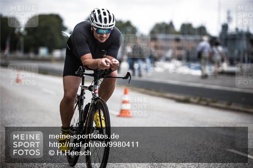 16.08.2026 - KN Förde Triathlon 2026 H.Heesch http://msf.ph/oto/9980411 16.08.2026 11:44:42 Radfahren 376, 392 meine-sportfotos.de
