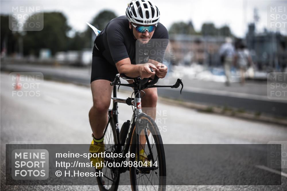 16.08.2026 - KN Förde Triathlon 2026 H.Heesch http://msf.ph/oto/9980414 16.08.2026 11:44:42 Radfahren 376, 392 meine-sportfotos.de