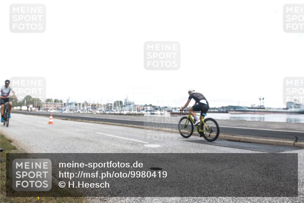 16.08.2026 - KN Förde Triathlon 2026 H.Heesch http://msf.ph/oto/9980419 16.08.2026 11:29:15 Radfahren 338, 377, 381, 383 meine-sportfotos.de
