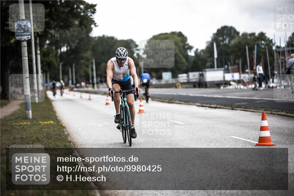 16.08.2026 - KN Förde Triathlon 2026 H.Heesch http://msf.ph/oto/9980425 16.08.2026 11:44:50 Radfahren  meine-sportfotos.de