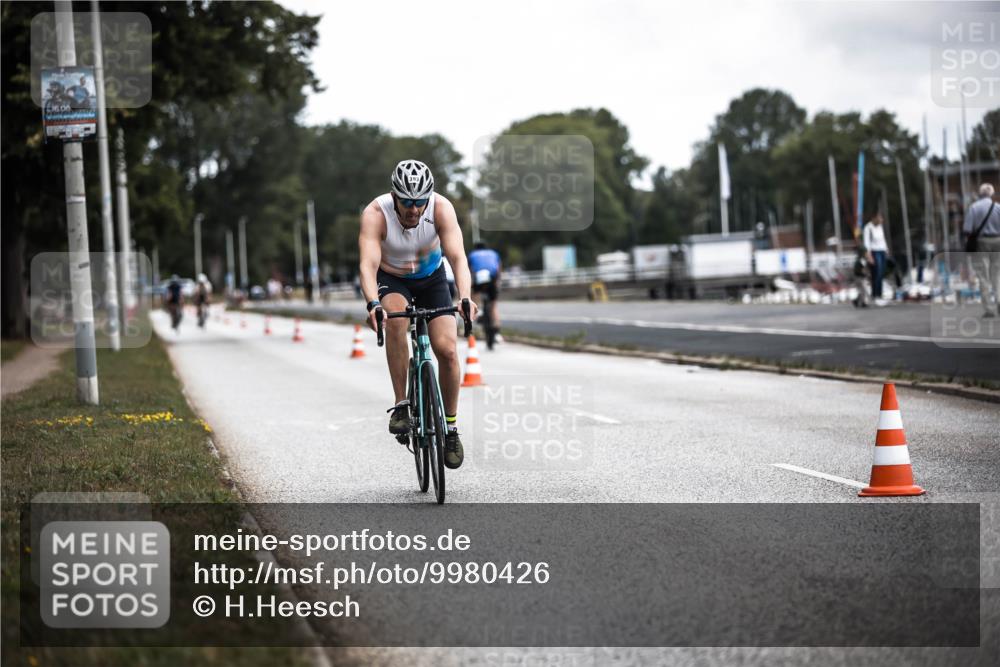 16.08.2026 - KN Förde Triathlon 2026 H.Heesch http://msf.ph/oto/9980426 16.08.2026 11:44:50 Radfahren  meine-sportfotos.de