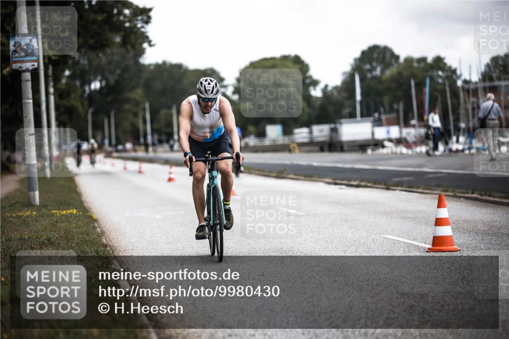 16.08.2026 - KN Förde Triathlon 2026 H.Heesch http://msf.ph/oto/9980430 16.08.2026 11:44:50 Radfahren  meine-sportfotos.de