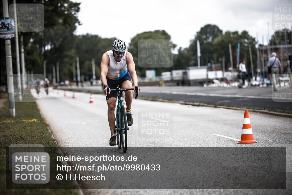 16.08.2026 - KN Förde Triathlon 2026 H.Heesch http://msf.ph/oto/9980433 16.08.2026 11:44:50 Radfahren  meine-sportfotos.de
