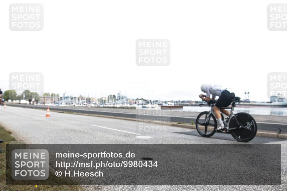 16.08.2026 - KN Förde Triathlon 2026 H.Heesch http://msf.ph/oto/9980434 16.08.2026 11:29:25 Radfahren 337, 352, 371, 373, 378, 382, 435, 803 meine-sportfotos.de