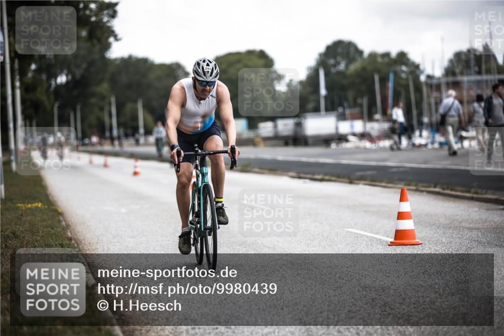 16.08.2026 - KN Förde Triathlon 2026 H.Heesch http://msf.ph/oto/9980439 16.08.2026 11:44:50 Radfahren  meine-sportfotos.de