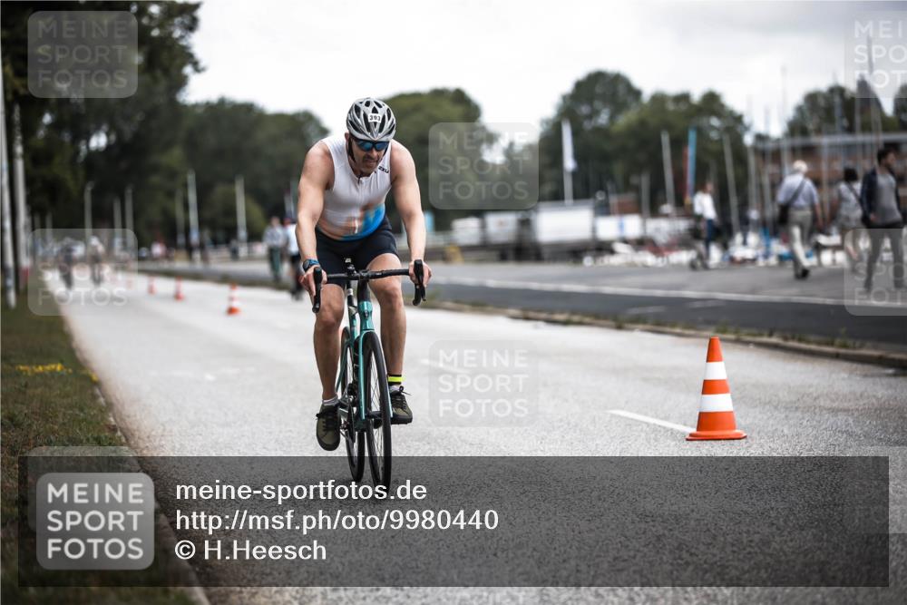 16.08.2026 - KN Förde Triathlon 2026 H.Heesch http://msf.ph/oto/9980440 16.08.2026 11:44:50 Radfahren  meine-sportfotos.de